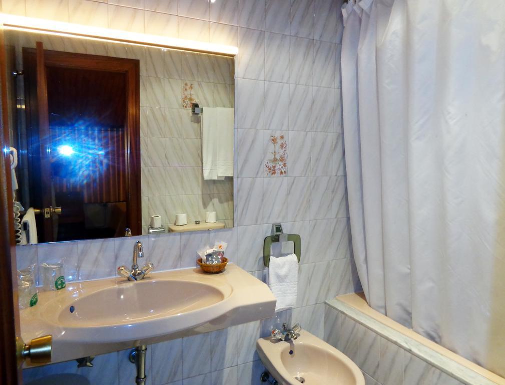Hotel Festa Brava Andorra la Vella Phòng bức ảnh