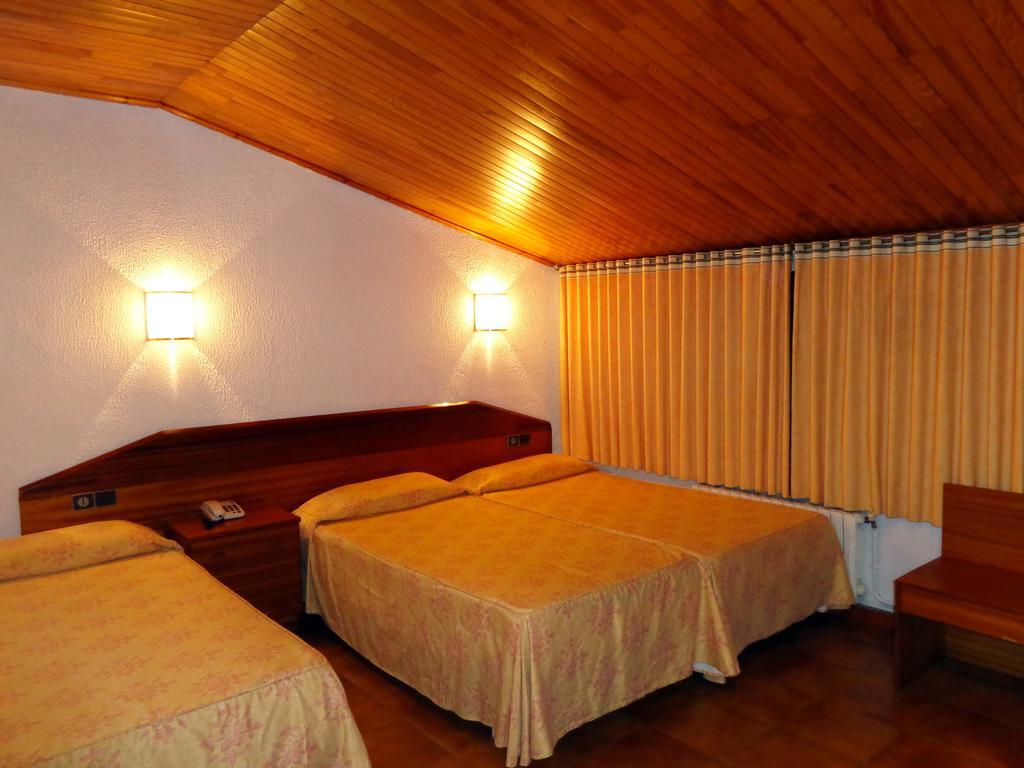 Hotel Festa Brava Andorra la Vella Phòng bức ảnh
