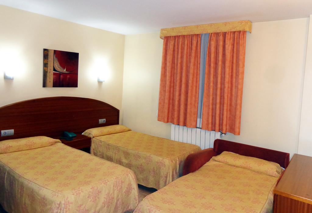 Hotel Festa Brava Andorra la Vella Phòng bức ảnh