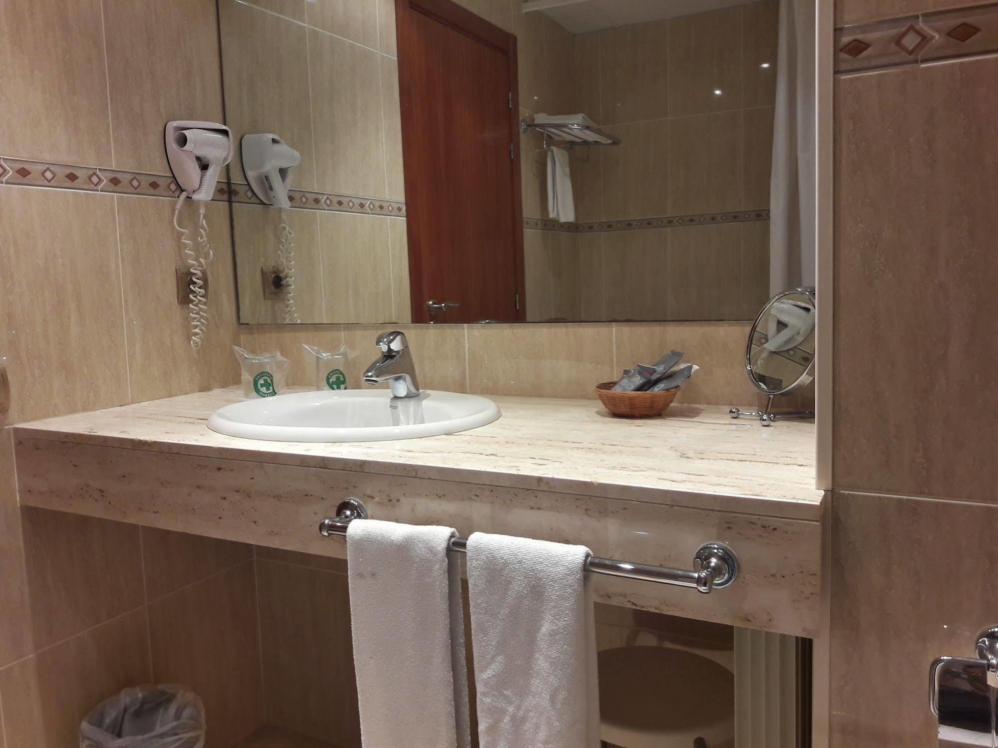 Hotel Festa Brava Andorra la Vella Ngoại thất bức ảnh