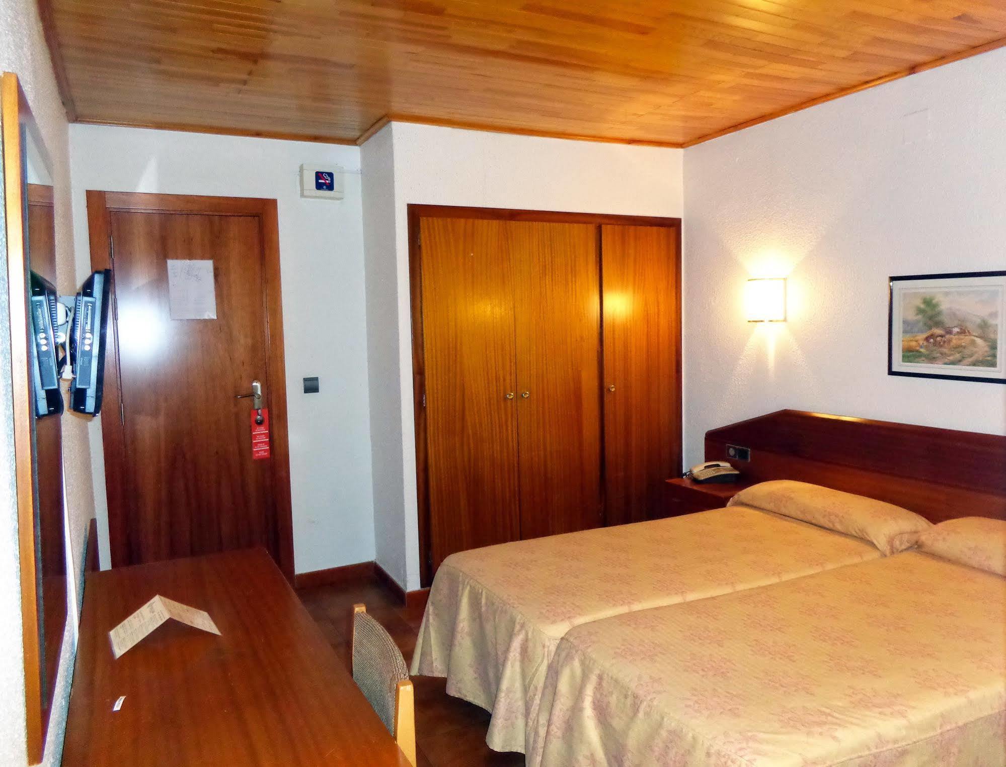Hotel Festa Brava Andorra la Vella Ngoại thất bức ảnh