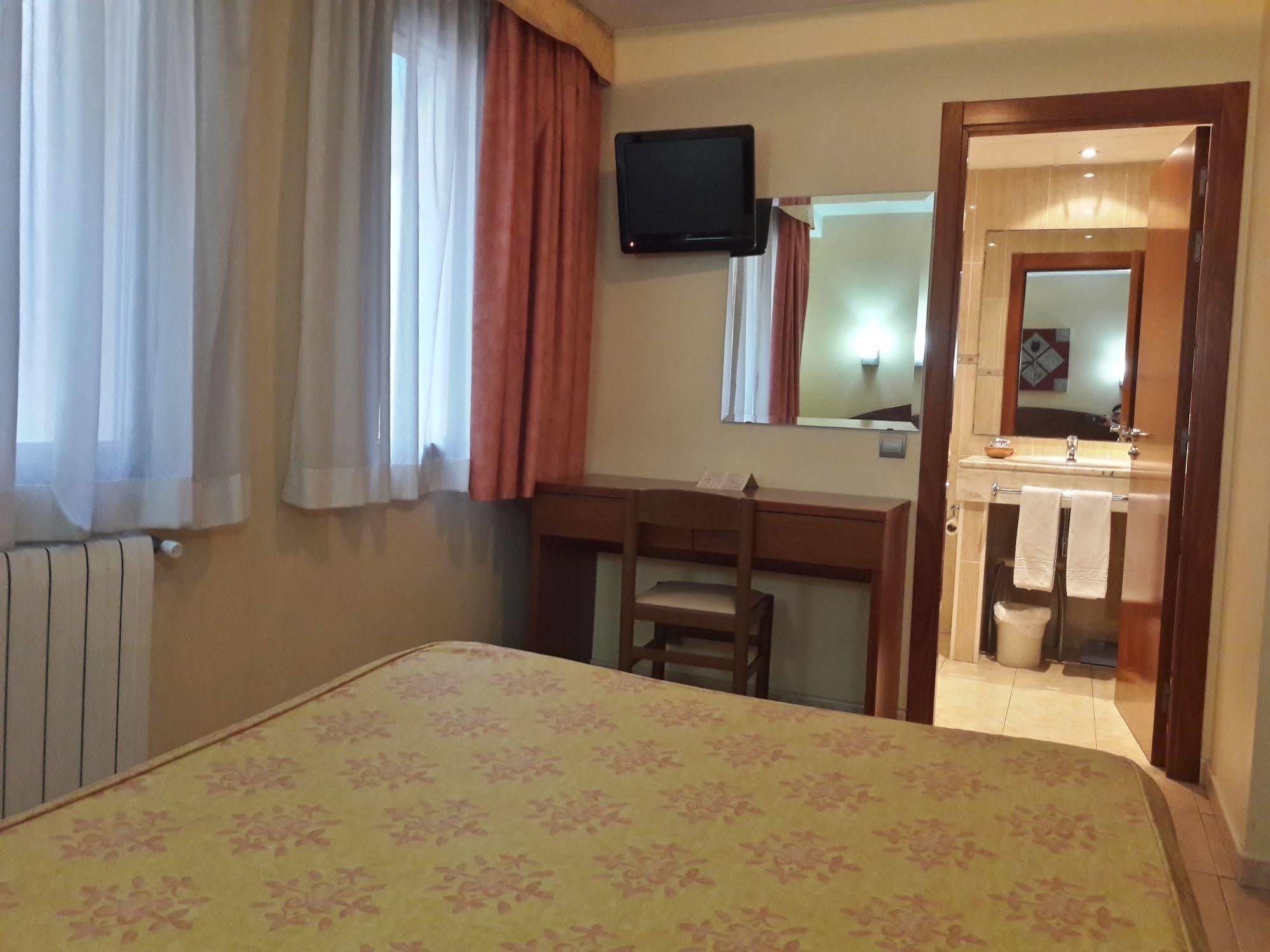 Hotel Festa Brava Andorra la Vella Ngoại thất bức ảnh